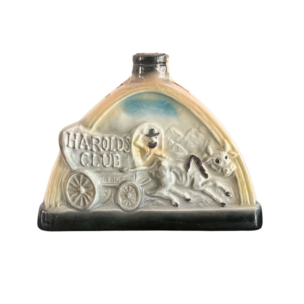 Vintage 1969 Jim Beam Harolds Club Reno Decanter Regal Western Wagon‎ Bottle